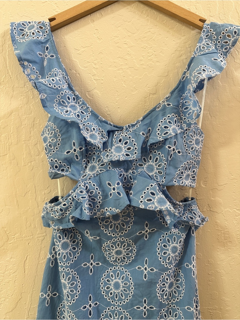 NWT Mango JULIET Openwork Detail Eyelet Ruffle Maxi Dress in Sky Blue - Picture 8 of 11